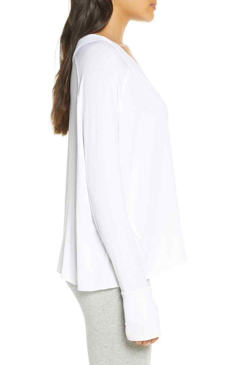 Felina Women's Long Sleeve V-Neck Top (White, Size Medium) MSRP $42